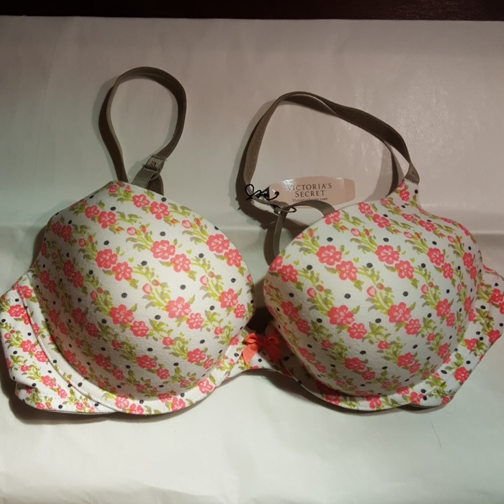 New Victoria's secret floral Plunge bra, 36C